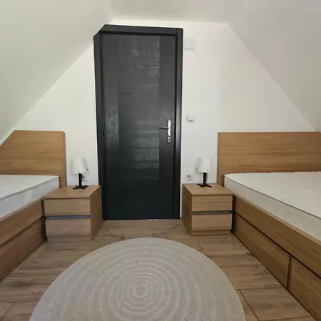 Brvnara Marinkovic Na Sekulicima