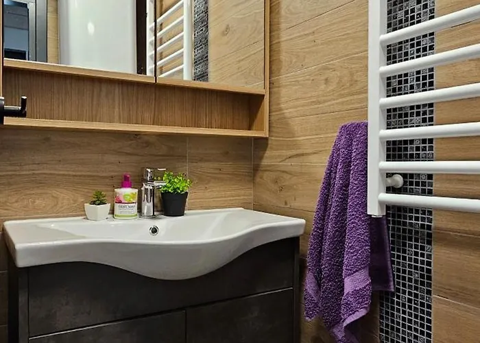 Brvnara Marinkovic Na Sekulicima *